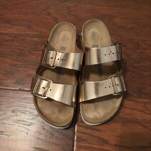 Birkenstock Women's Arizona Soft Footbed Leather Sandals in Copper Metallic